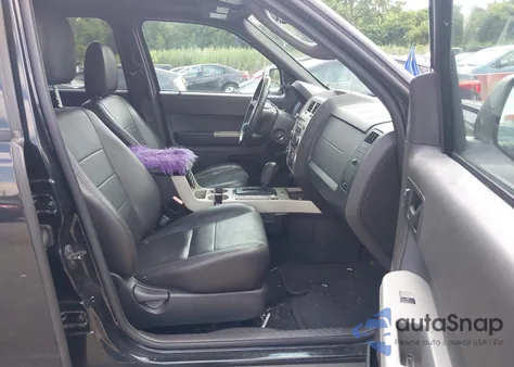 2011 Ford Escape Xlt z USA, uszkodzony, nr VIN 1FMCU9D71BKA12061